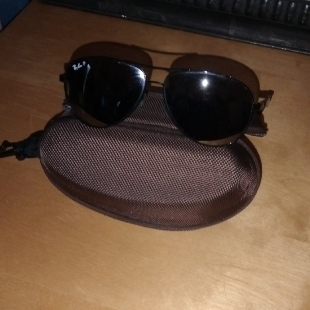 Ray-Ban Classic Black Sunglasses with Brown Case